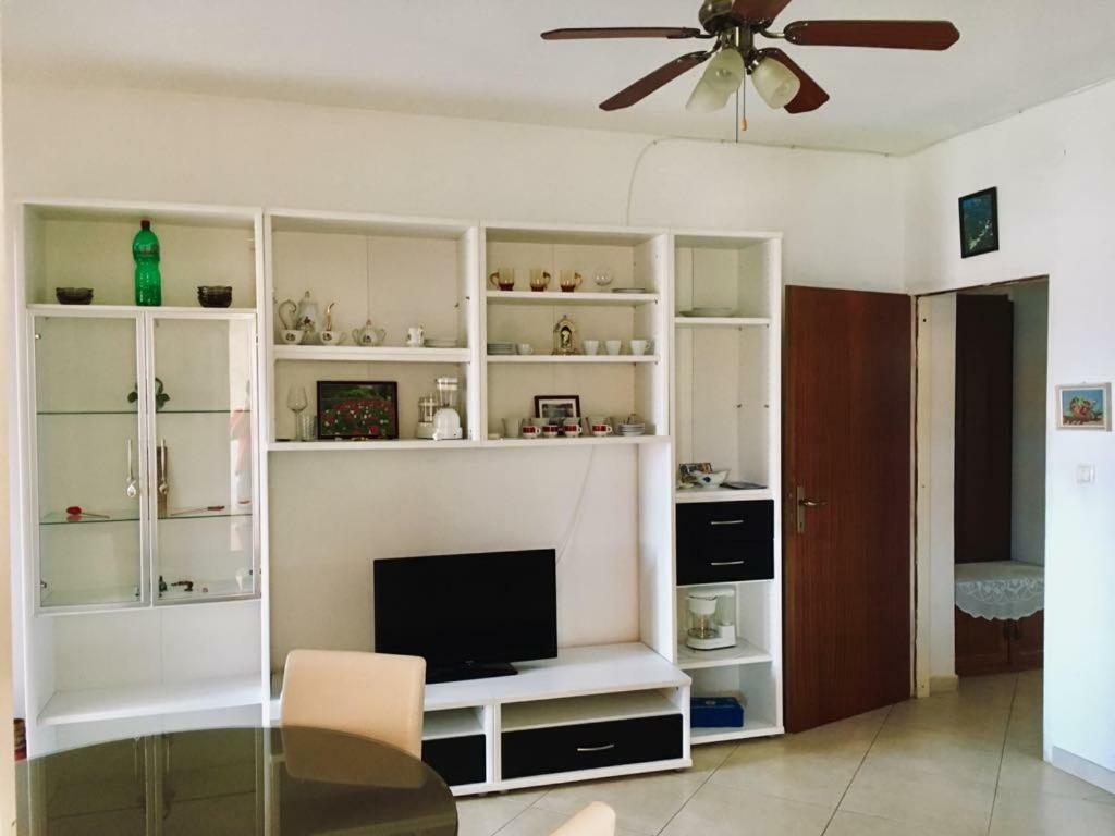 Apartmani Nina ชิเบนิก ภายนอก รูปภาพ