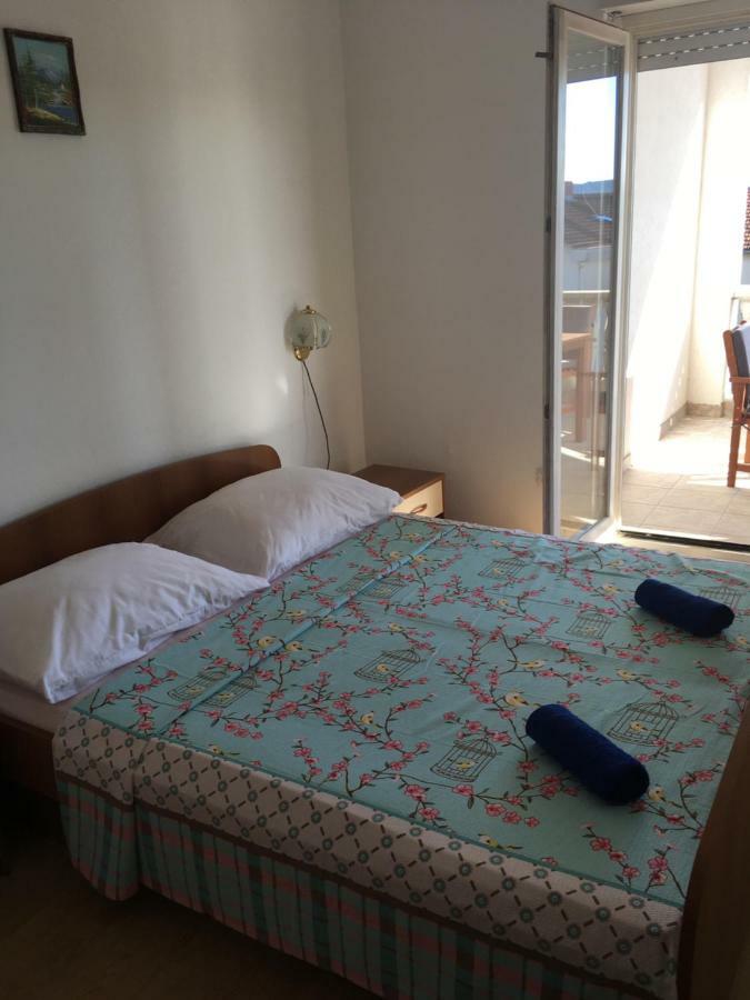 Apartmani Nina ชิเบนิก ภายนอก รูปภาพ