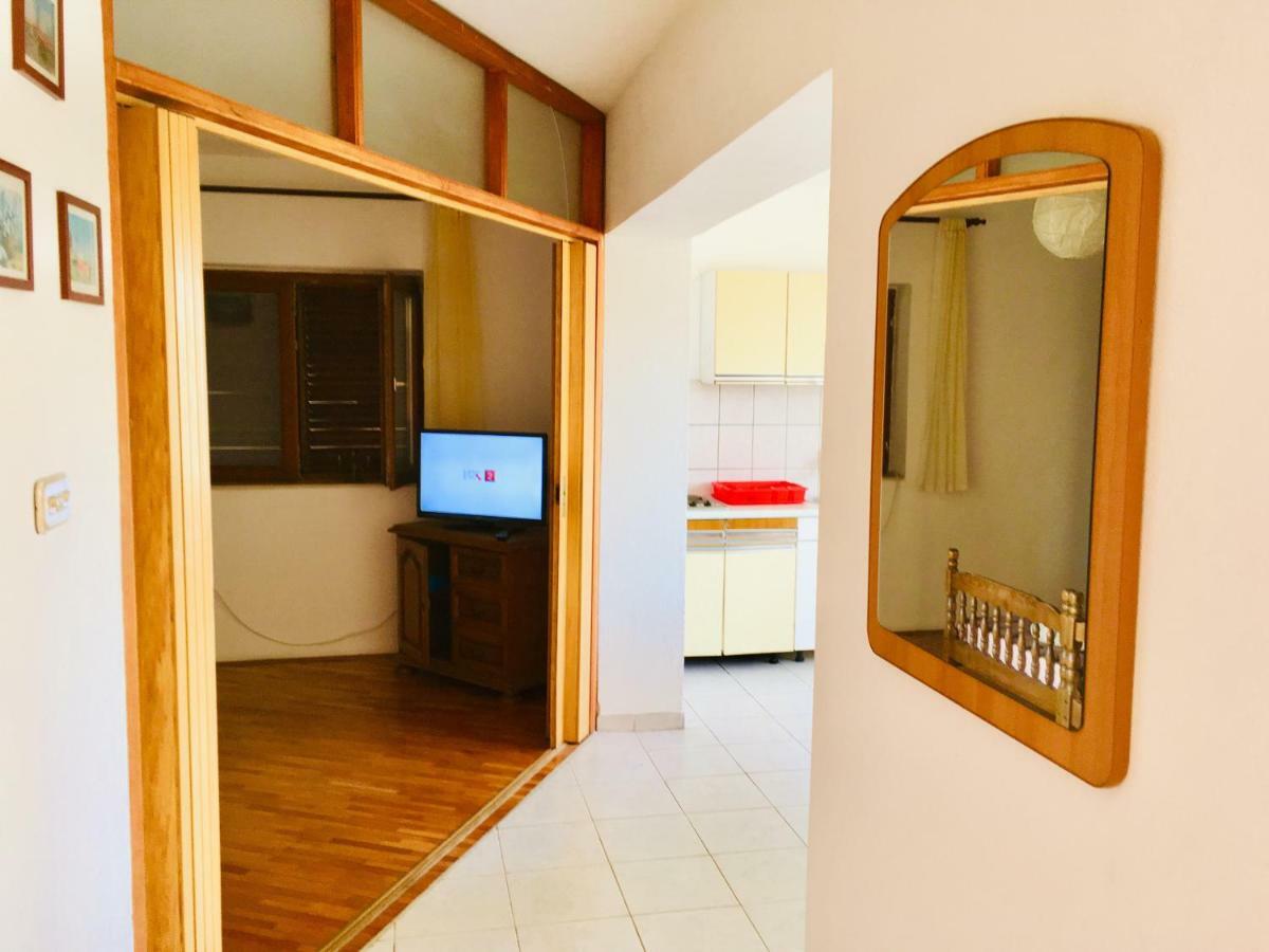 Apartmani Nina ชิเบนิก ภายนอก รูปภาพ